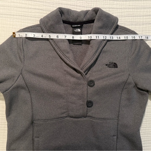 The North Face Women's Crescent Ridge Shawl Pullover Sweater Gray Pockets size M - Picture 8 of 10
